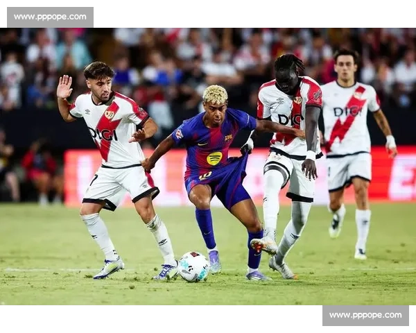 巴萨教练席困局：高压与误判下的情绪失控